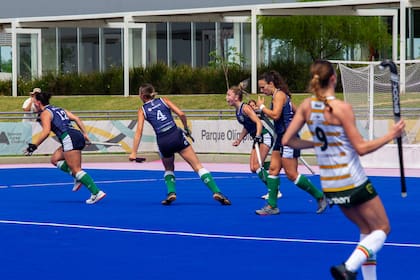 San Fernando venció a Lomas por 2 a 0 y se jugará todo el sábado en su visita a Santa Bárbara