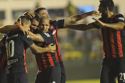 San Lorenzo festejó en Florencio Varela