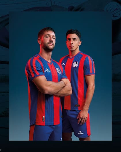 San Lorenzo presentó su nueva camiseta (Prensa Atomik)
