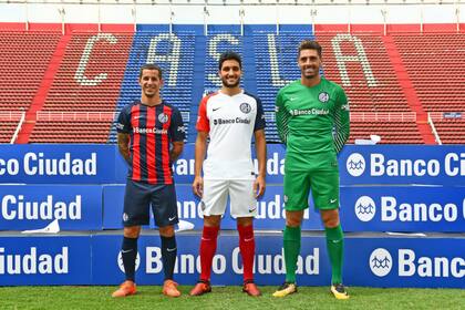 San Lorenzo presentó su nuevo modelo de camiseta en el Nuevo Gasómetro