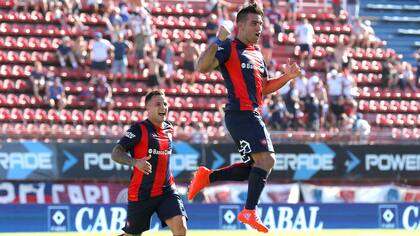 San Lorenzo-Unión: el Ciclón se adelantó con un gol de tiro libre de Cauteruccio