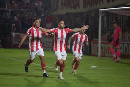 San Martín de Tucumán tiene ventaja deportiva en la serie con Gimnasia de Mendoza, por lo que le alcanza con un empate