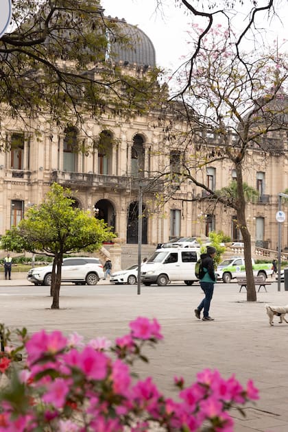 San Miguel de Tucumán conserva su lugar como la alternativa más económica con un promedio de $896.250