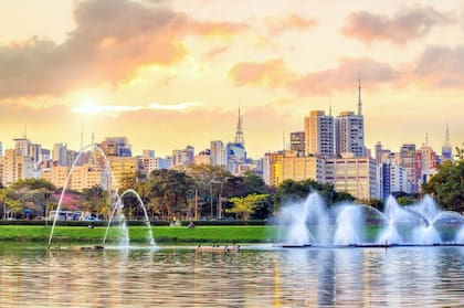 San Pablo es una de las ciudades más pobladas del mundo, con aproximadamente 12,18 millones de habitantes.