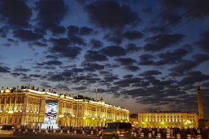 San Petersburgo, iluminada.