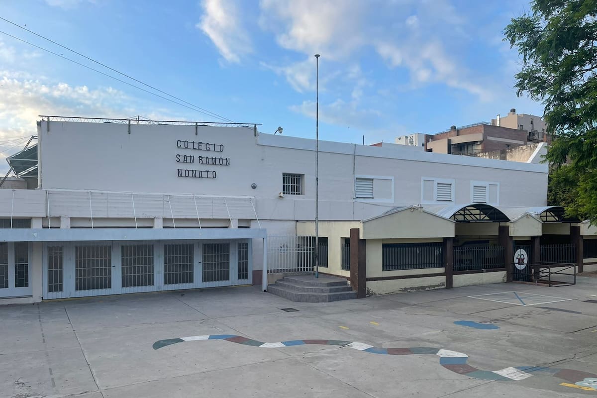 San Ramón Nonato, uno de los colegios afectados, suspendió las actividades presenciales