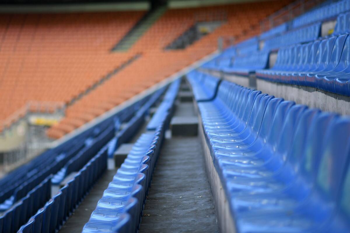 San Siro, con las tribunas vacías