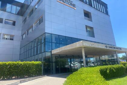 Sanatorio Mautone, en Maldonado, donde se encuentran internados tres de los protagonistas del choque frontal en Punta del Este