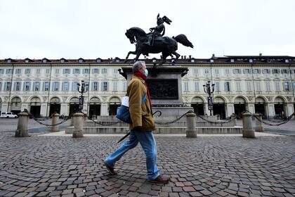 Sánchez advirtió que vendrán "días muy duros" para el país; hubo 324 nuevas muertes