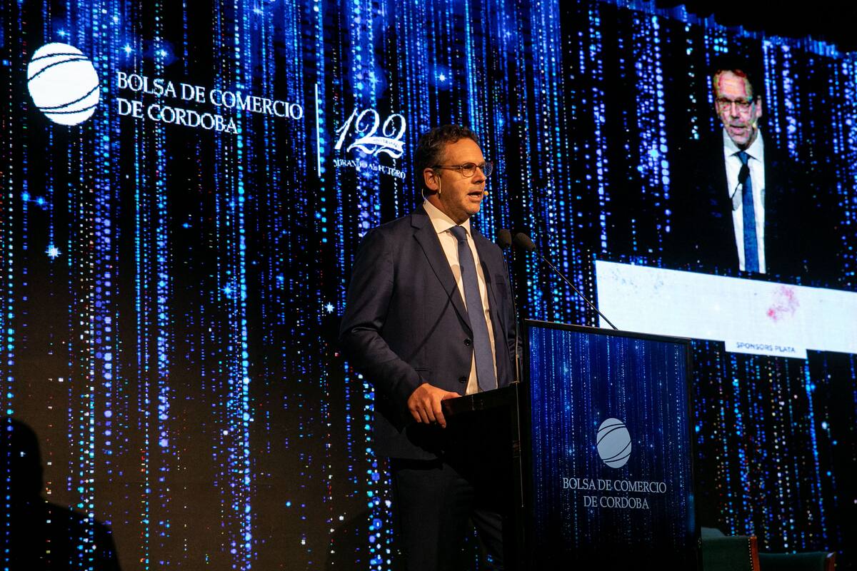 Sandleris, expresidente del Banco Central, planteó que "hay que terminar con los parches".