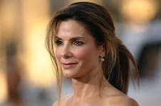 Sandra Bullock, su alimentación a los 62 años: “Yogur griego, ensalada de pollo y péptidos en el café”