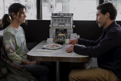 Sandra Bullock y Jon Bernthal en Imperdonable