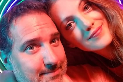 Sandra está en pareja con un argentino hace 16 años y son padres de dos hijas (Foto Instagram @susanballes)