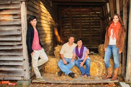 Sandra, junto a su familia.
