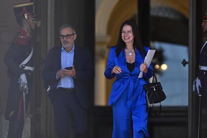 Sandra Pettovello al salir da la reunión de gabinete en Casa Rosada