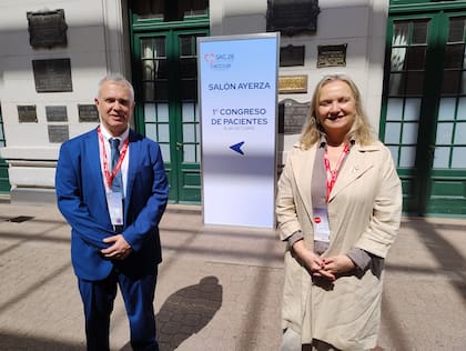Sandra Swieszkowski y Sebastián Galdeano, presidenta y vicepresidente de la Fundación SAC, con los últimos preparativos en el predio de La Rural