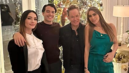 Sandra Vergara es la hermana menor adoptiva de Sofía Vergara y busca alcanzar el mismo éxito que la protagonista de la serie Griselda. Foto: Instagram / @sandravergara