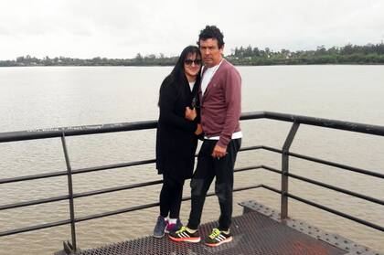 Sandra y Carlos se reencontraron después de 35 años.