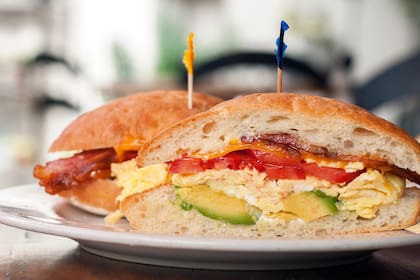 Sandwich de ensalada de huevo.