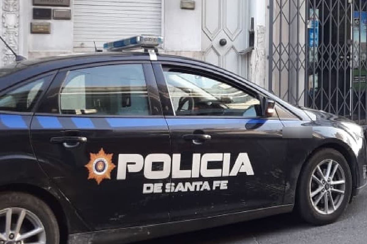 Santa Fe. Un policía que trabaja de remisero mató a dos ladrones que intentaron robarle