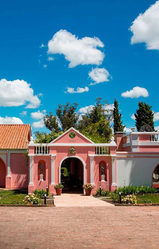 Santa Isabel. La estancia es un desprendimiento de la original conocida con el nombre Chapadmalal.