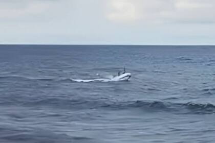 Un hombre es intensamente buscado desde la tarde de este martes en Santa Teresita, Partido de la Costa, tras ingresar al agua y ser arrastrado mar adentro