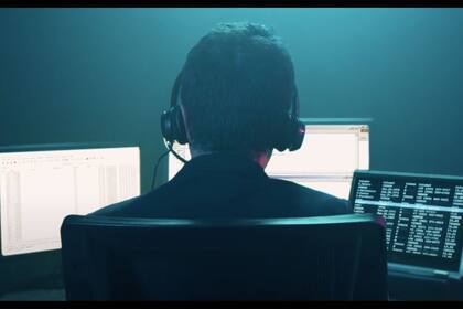 Santander lanzó una campaña de Ciberseguridad con una serie de spots para prevenir las estafas virtuales más comunes, remarcando la importancia de no compartir datos o claves