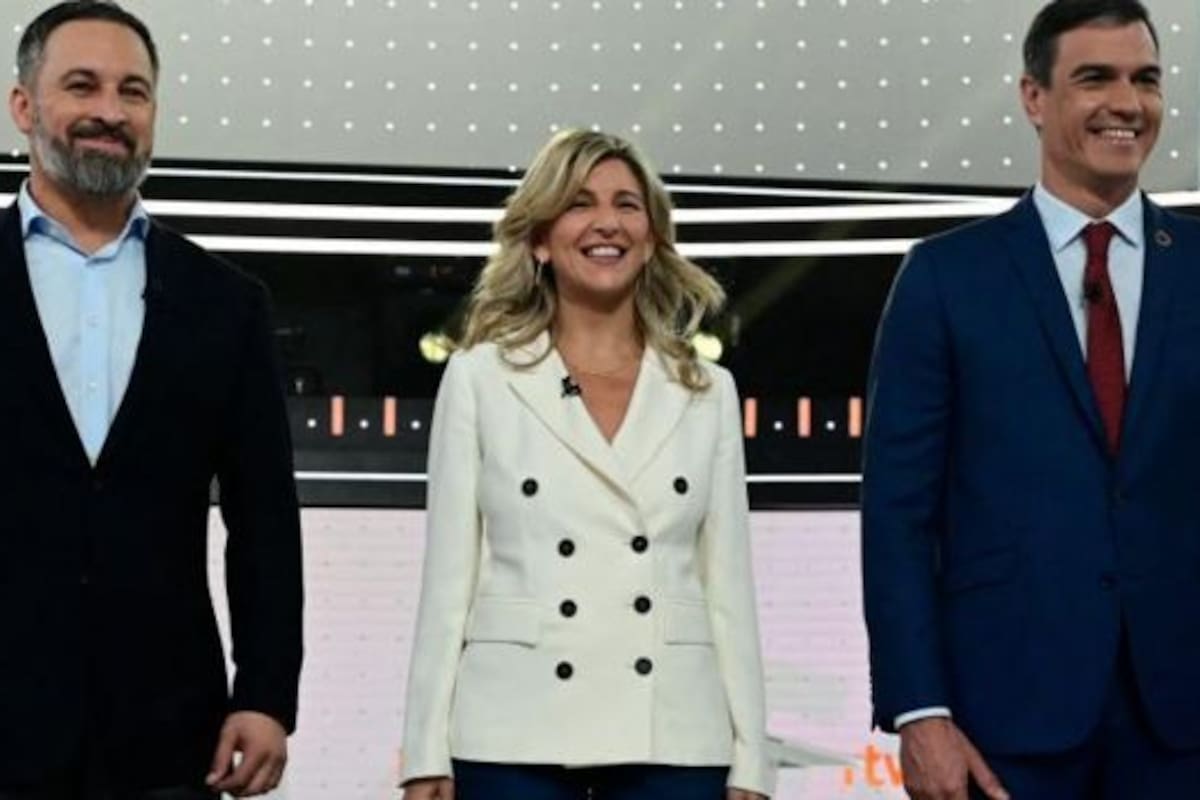 Santiago Abascal (izquierda), líder de Vox; Yolanda Díaz (centro), que comanda la coalición de izquierdas Sumar; y Pedro Sánchez (PSOE), presidente del gobierno