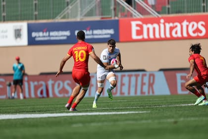 Santiago Álvarez en acción ante España, partido que los argentinos ganaban 28-7 y terminaron perdiendo 31-28