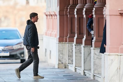 Santiago Caputo al llegar a la Casa Rosada