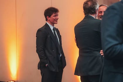 Santiago Caputo en la cena de CPAC