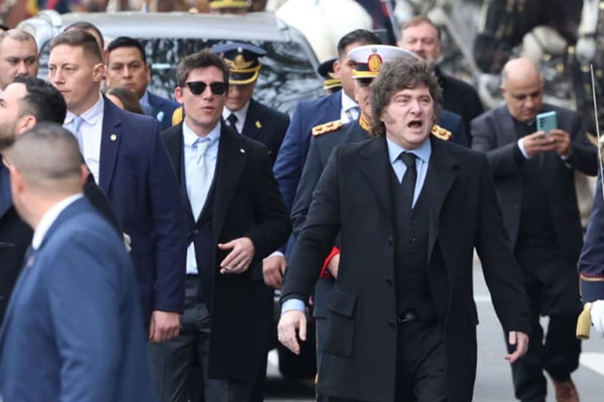 Santiago Caputo se subió a la polémica con un tuit