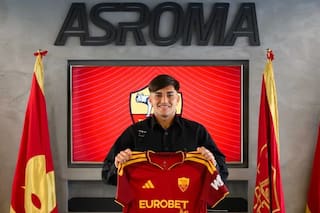 Santiago Castro fue presentado en Roma: sus primeras palabras y el icónico número que usará