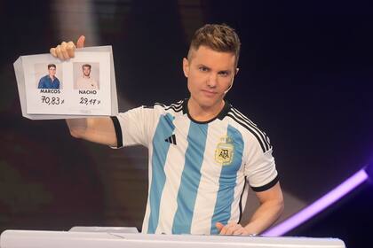 Santiago del Moro anoche al anunciar el ganador de la edición 2022 de Gran Hermano