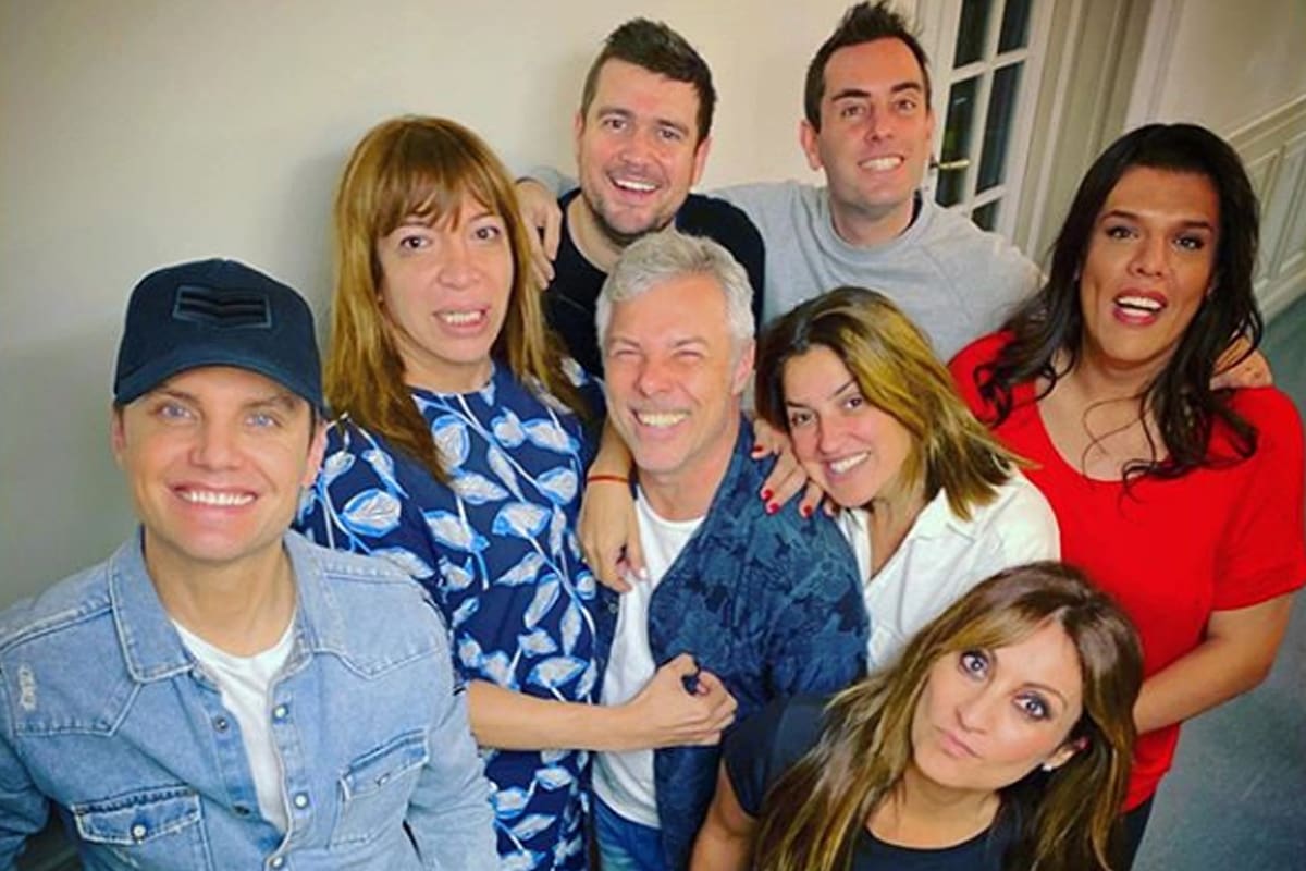 Santiago del Moro con su equipo de El club del Moro