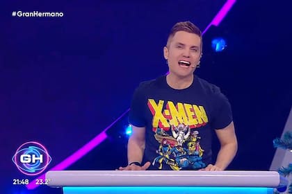 Santiago del Moro se volvió tendencia en redes por su look (Captura video)