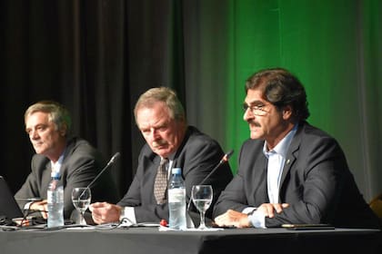 Santiago del Solar, jefe de Gabinete de Agroindustria; Gustavo Oliverio, asesor de la Fundación Producir Conservando, y el ministro de Agroindustria de Buenos Aires, Leonardo Sarquís