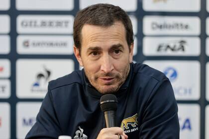 Santiago Gómez Cora durante una conferencia de prensa en los Juegos Olímpicos de París 2024