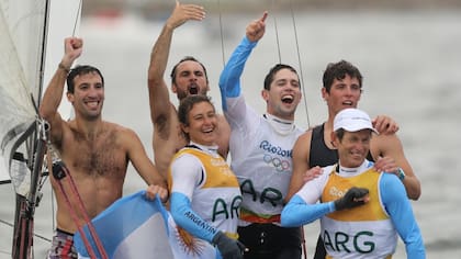 El festejo de los campeones, al que se sumaron Yago y Klaus, a la derecha, los hijos de Lange