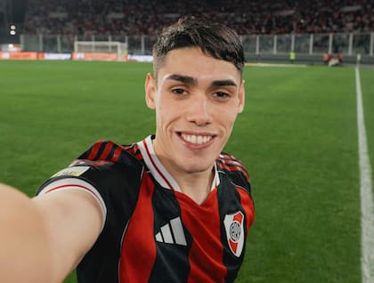 Santiago Lencina fue titular en los dos partidos de River en el Clausura y viene de anotar dos goles