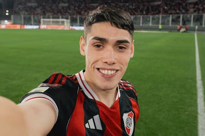 Santiago Lencina, un zurdo de las inferiores de River