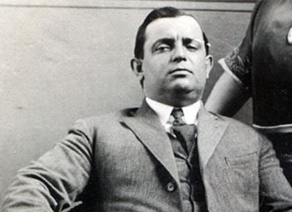 Santiago Pedro Sana, otro de los socios fundadores de Boca. Sana disputó cuatro partidos en 1905. Sana, además, fue delegado del equipo y el encargado de inscribir a Boca en la Argentine Football Association y tuvo un largo recorrido como directivo del club: secretario en 1906 y 1918, tesorero en 1907 y entre 1909 y 1913, y presidente en 1914