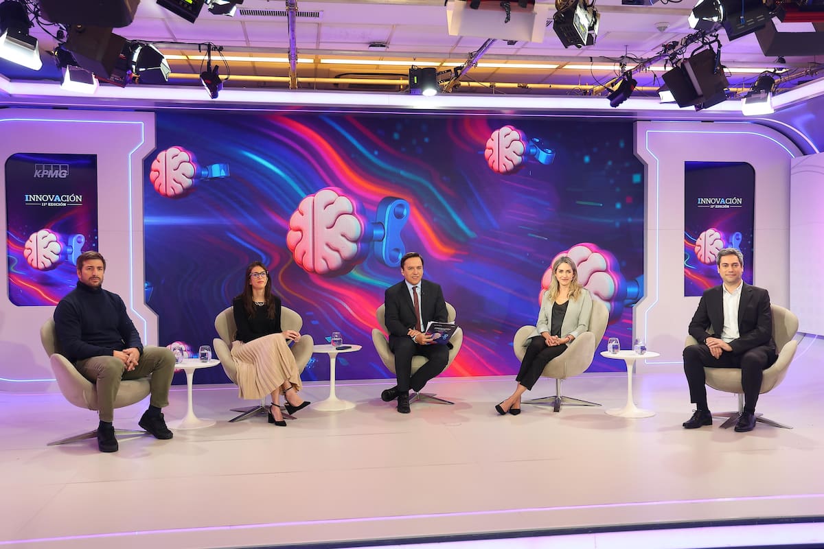 Santiago Piccaluga (Cervecería y Maltería Quilmes), Victoria Ces (Mastercard), José Del Rio (LA NACION), María Laura Serra (Movistar) y Damián Mazzucchelli (Tecpetrol), durante el evento de Innovación