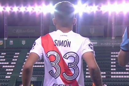 Santiago Simón es el juvenil número 35 que debuta en River con Gallardo