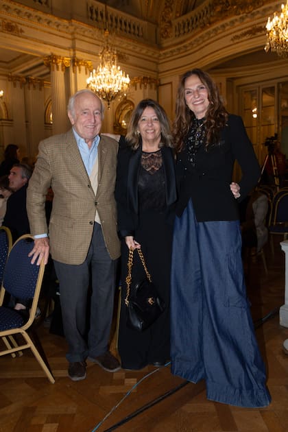 Santiago Soldati, María Claudia Pedrayes y Ginette Reynal.