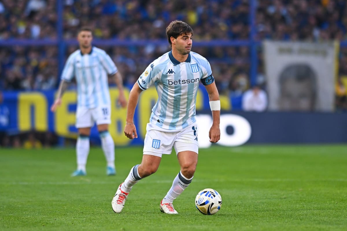 Santiago Sosa sería titular y capitán de Racing en el encuentro de este sábado frente a Gimnasia de La Plata