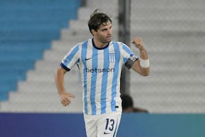 Santiago Sosa sería titular y capitán de Racing en el encuentro de este viernes frente a Barracas Central