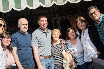 Santilli, con Larreta y Bullrich