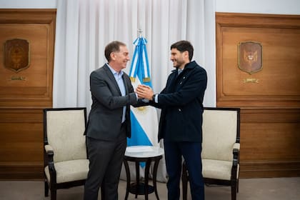 Santilli con Pullaro, antes de la mesa política