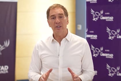 Santilli en el spot publicitario de La Libertad Avanza
